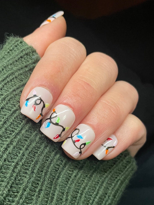 Christmas Lights || Christmas Nails || Luxury Press On Nails | Reusable | Hand Painted | Made by WitchyWonders&Wares